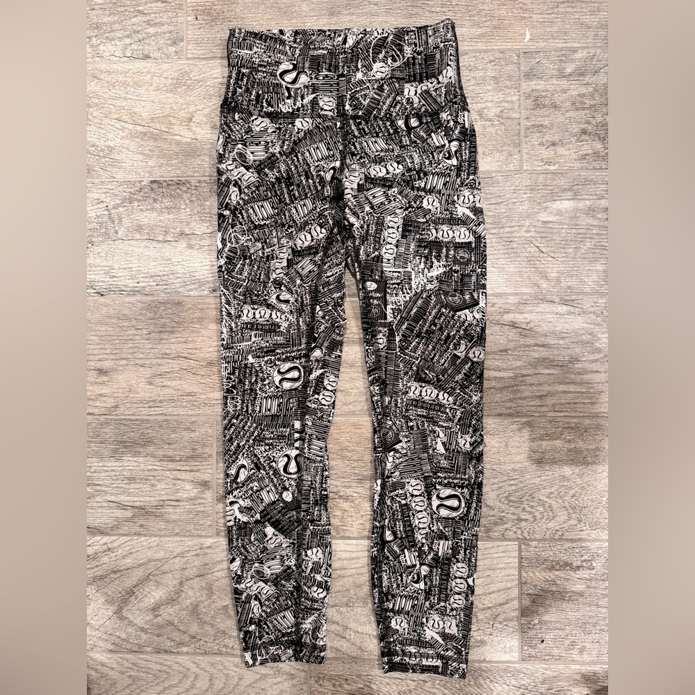 Lululemon leggings size 6 25” nwot
